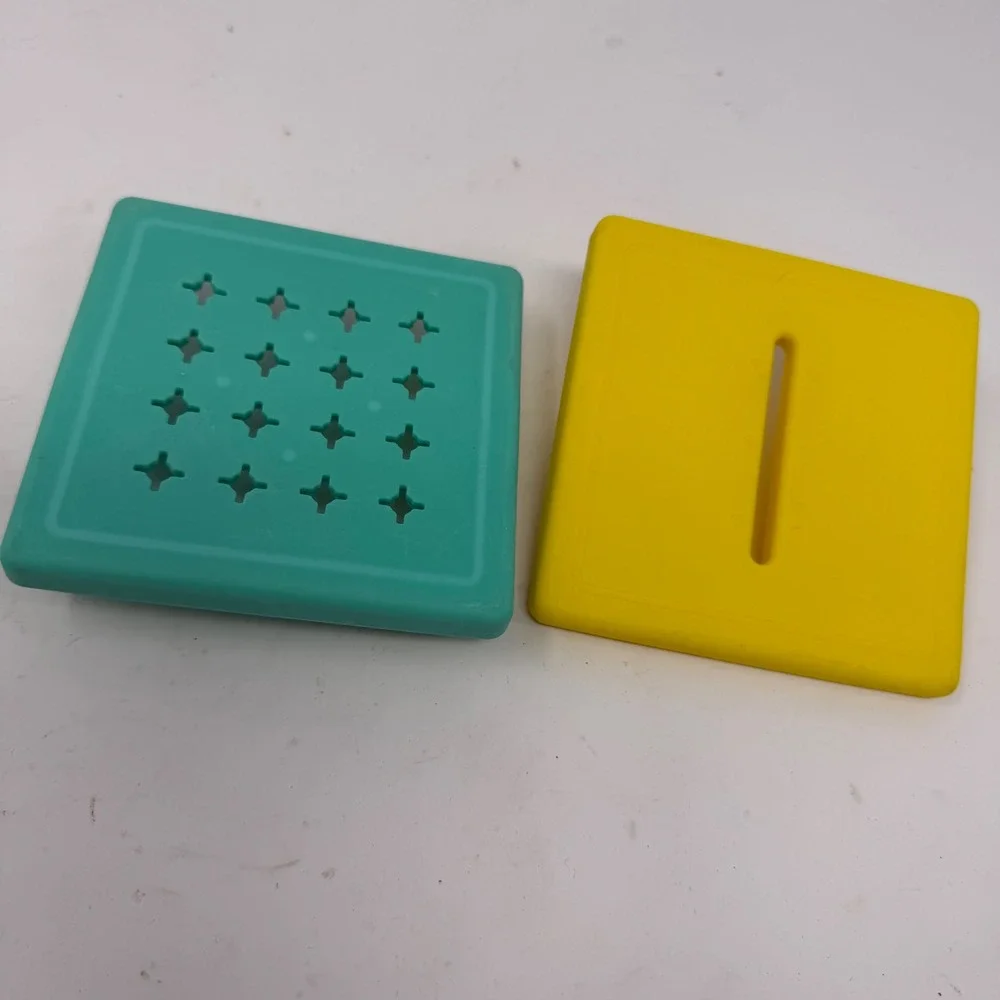 lovevery‎ Replacement Lids Teal Stencil Yellow Coin Slot 2pc Set